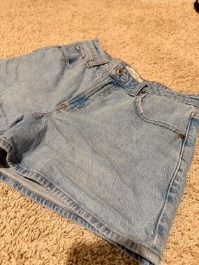 Abercrombie Curve Love A Line Mid Rise Short